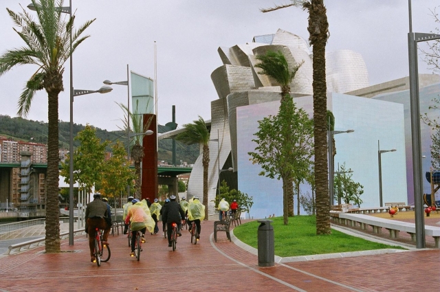 In bicicletta al Guggenheim 